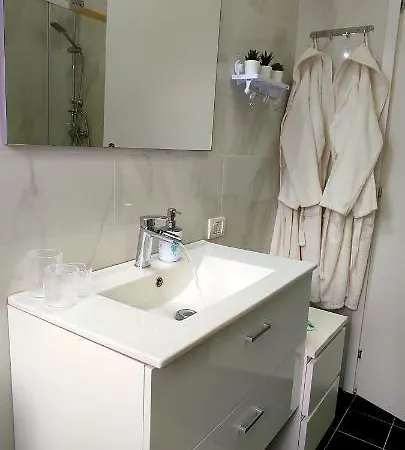 Melody's House * Como