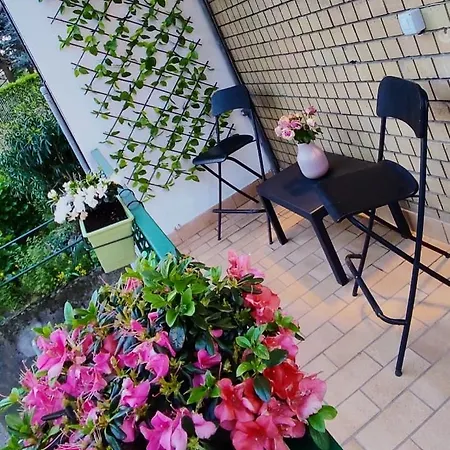 Melody's House كومو