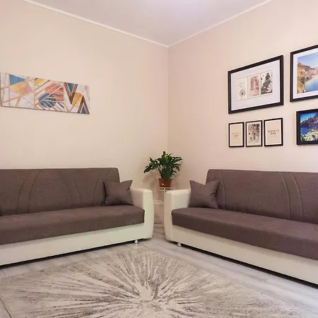 Melody's House Como