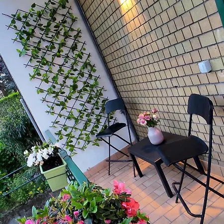 Melody's House Daire Como